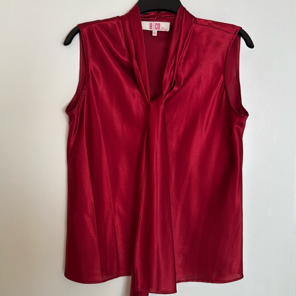 Gorgeous Deep Red Blouse 📍
